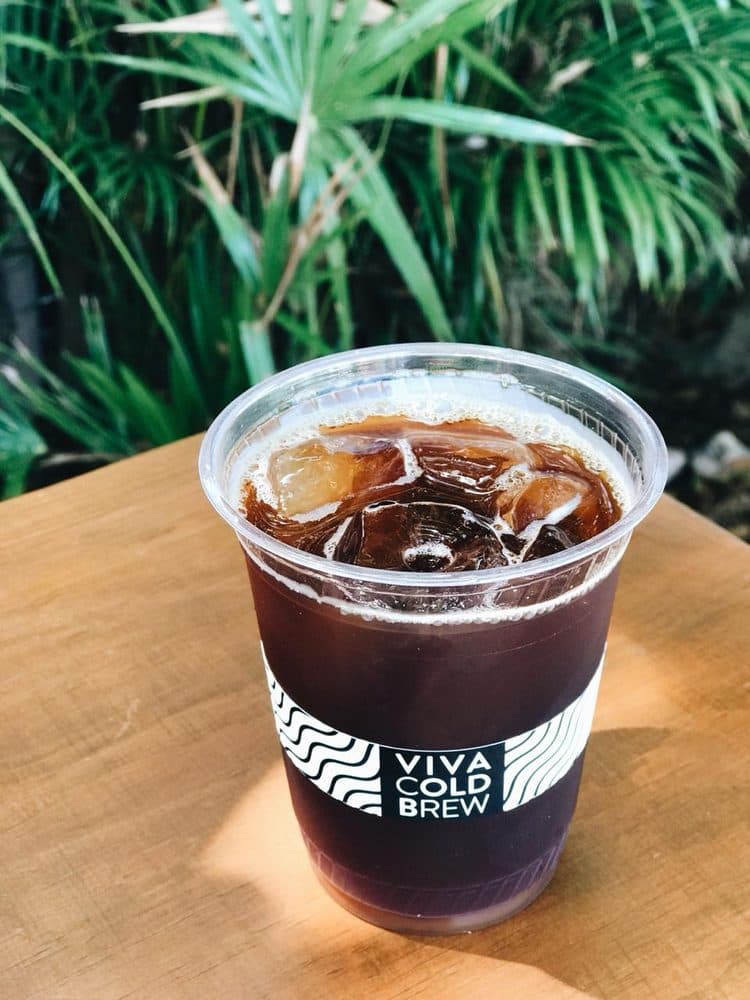 Uno de los primeros vasos VIVA Cold Brew